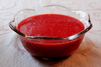 Post image for How to Make Strawberry Sauce – Homemade Recipe