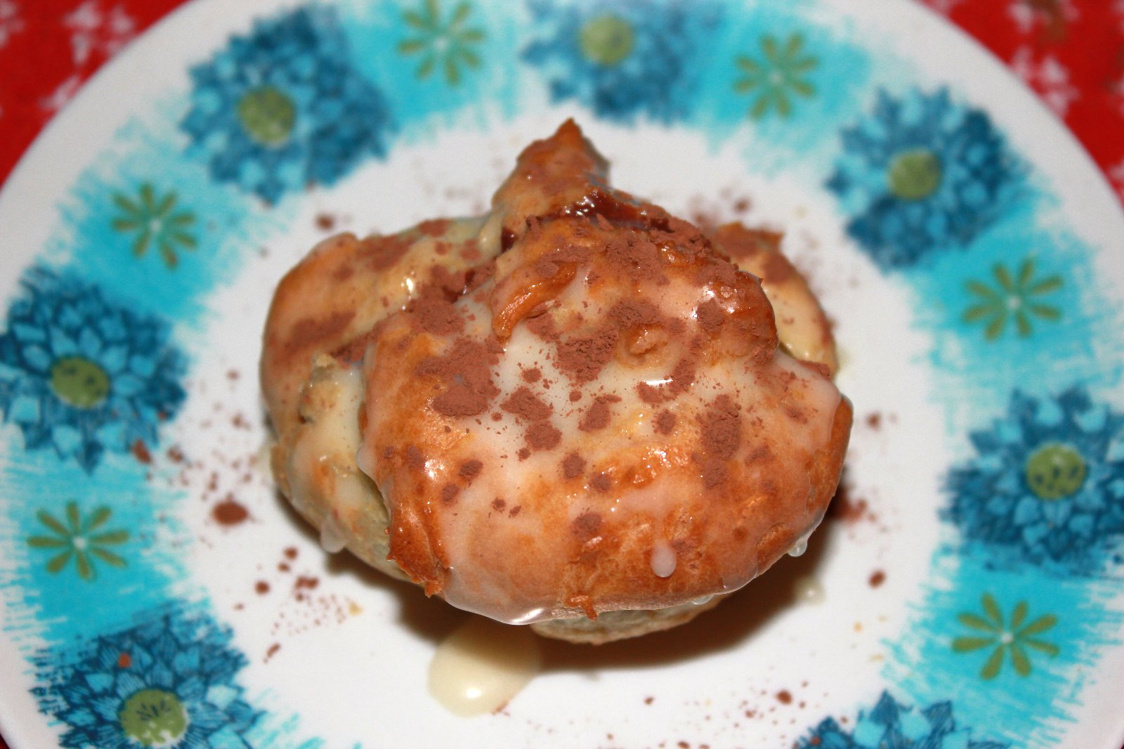 Easy Cream Puff Recipe with Chocolate Cream Filling, White Chocolate Glaze